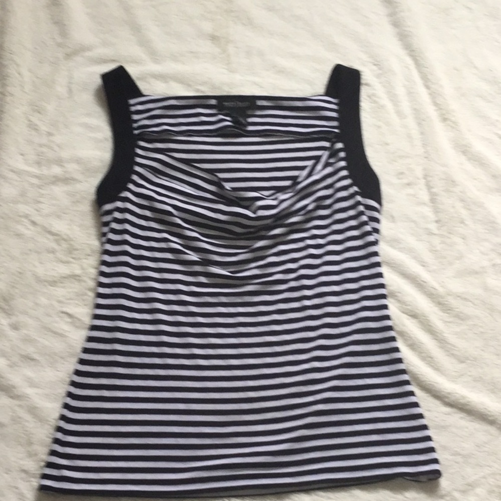 White House black market tank
